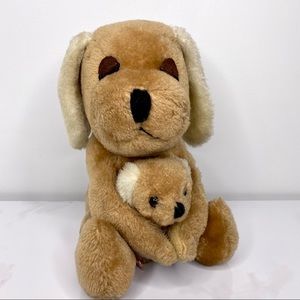 Vintage 1977 R. Dakin Mamma Dog Holding Baby Pup